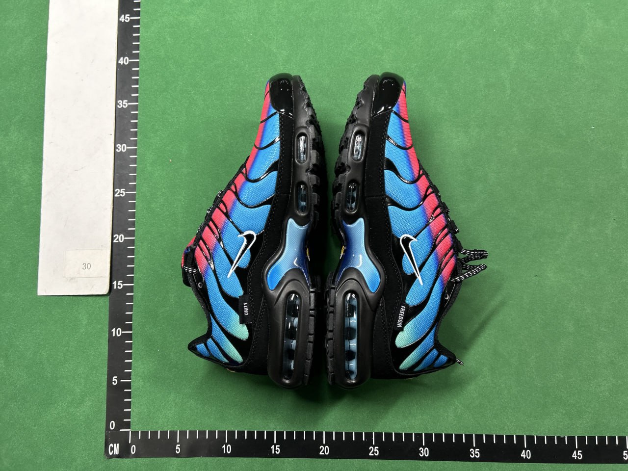  TN  Batch  NIKE AIR MAX PLUS  -5