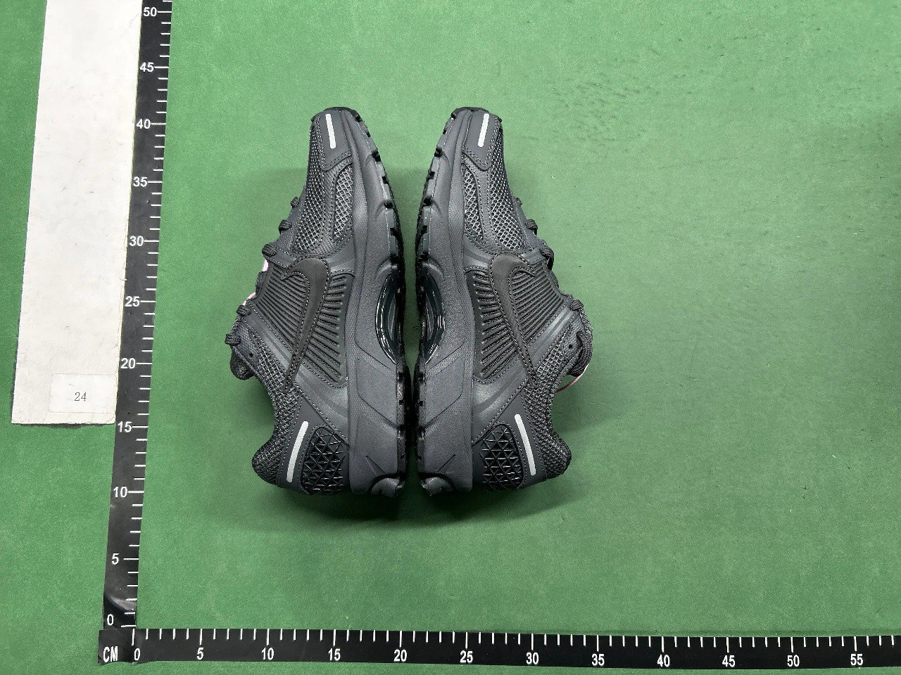 BF Batch  Nike Zoom Vomero 5  -2
