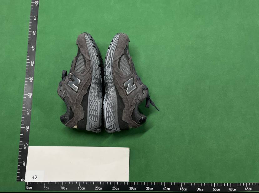 M  Batch  New Balance - 2002R  -4