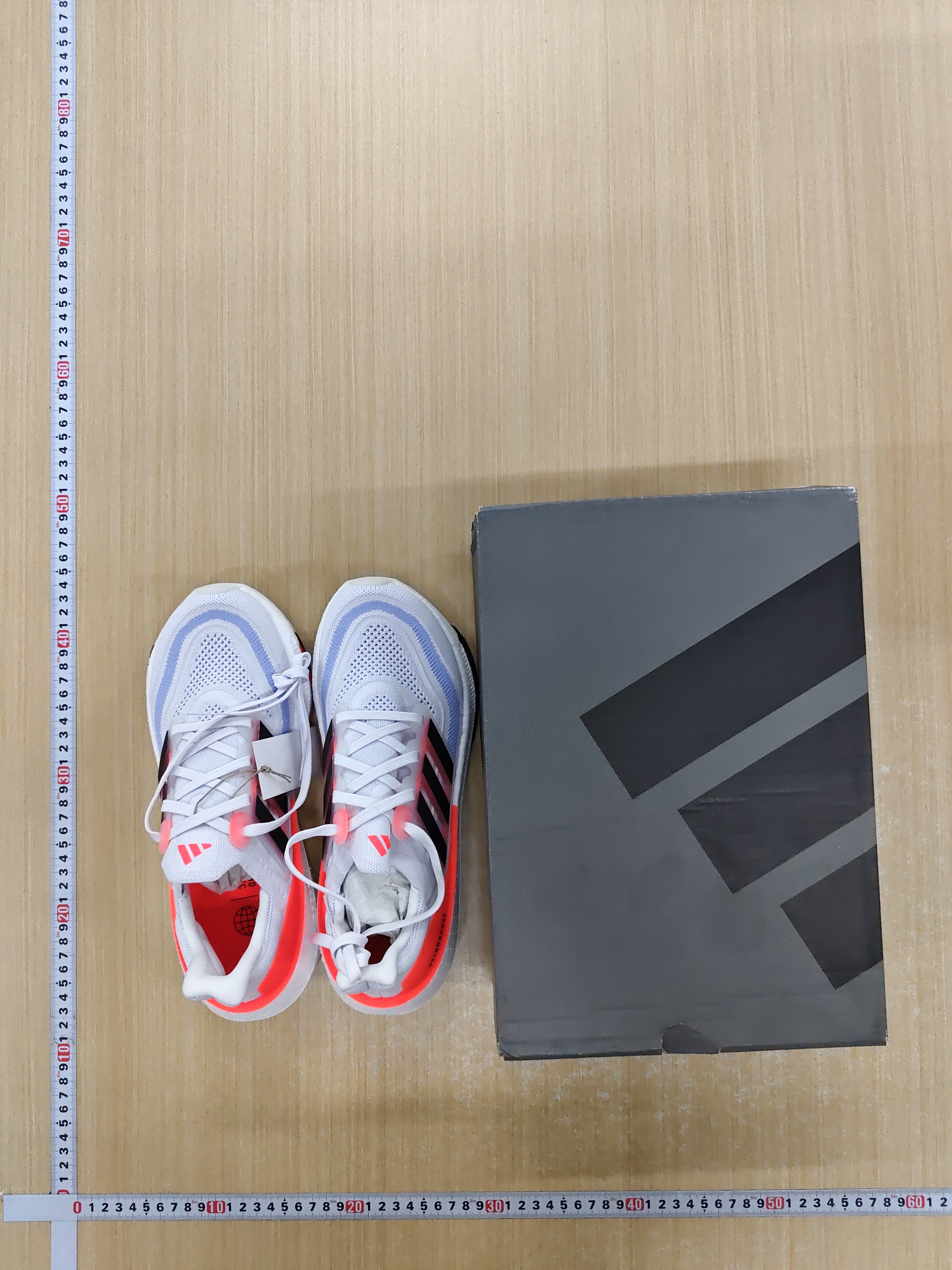 Adidas Ultraboost  Light  -3