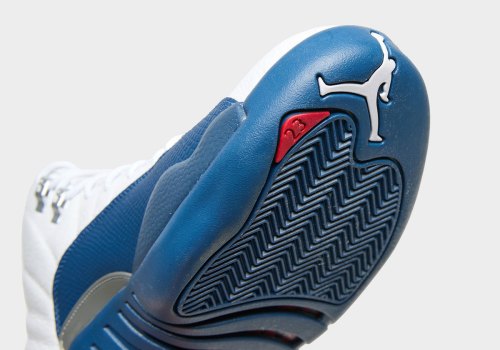 Official Retailer Images Of The Air Jordan 12 “French Blue”(pic5)