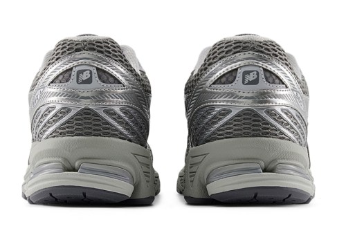 The New Balance 860v2 Sticks To A Silvery Formula(pic4)
