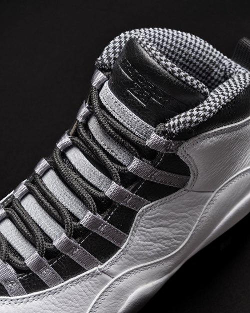Jordan Brand Revives The Original Shoebox For The Air Jordan 10 “Steel”(pic2)
