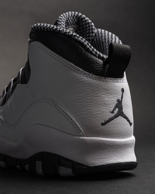 Jordan Brand Revives The Original Shoebox For The Air Jordan 10 “Steel”(pic9)