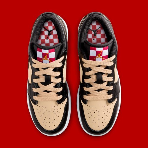 Pizza-Themed Air Jordan 1 Calls Back To The Flu Game Conspiracy(pic2) Pizza-Themed Air Jordan 1 Calls Back To The Flu Game Conspiracy(pic2)