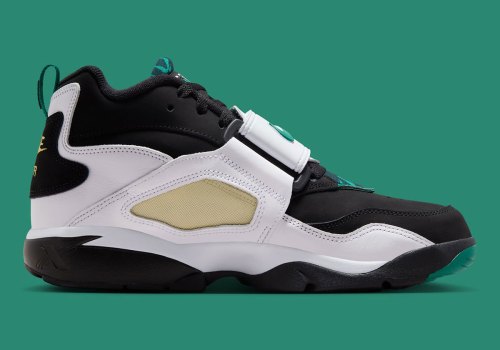 The Nike Air Diamond Turf” Emerald” Returns Fall 2025(pic2) The Nike Air Diamond Turf” Emerald” Returns Fall 2025(pic2)